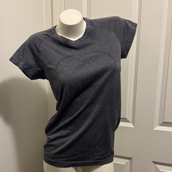 lululemon athletica Tops - Lululemon Athletica Dark Gray Short Sleeve Top